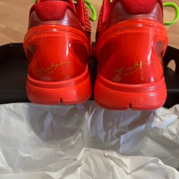 Athletic_Shoes